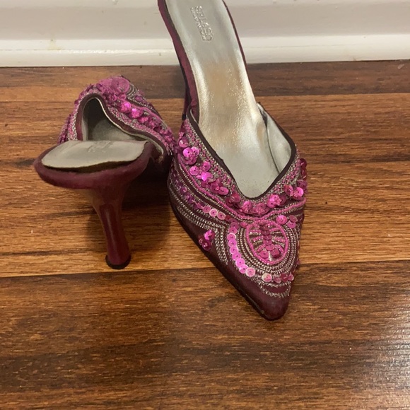 Pink/purple sequin small heel. - Picture 2 of 4